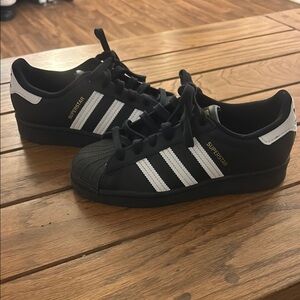 NWOT Adidas superstar shoes ❤️